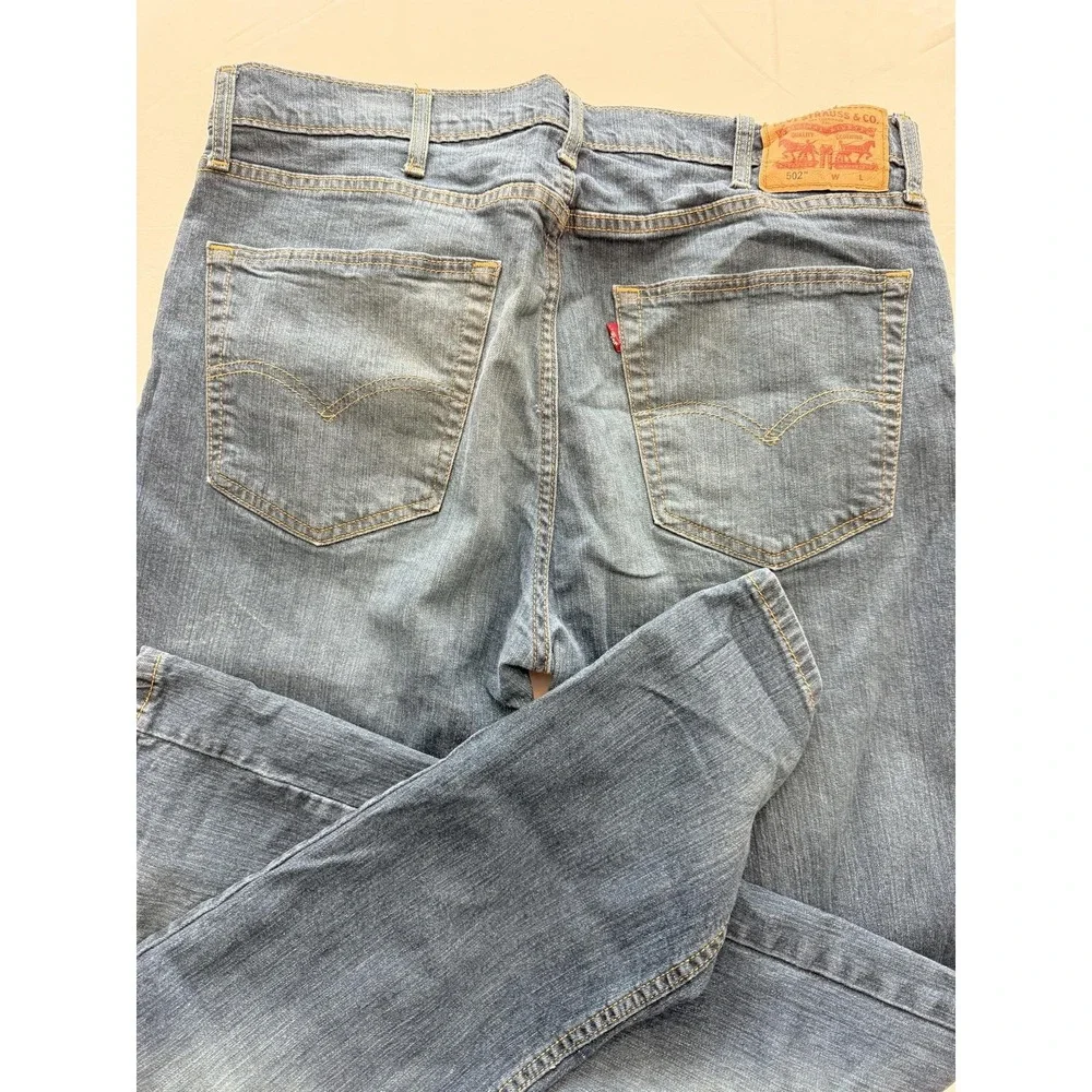 Levi's 502 Jeans Mens 38x36 Blue Medium Wash Regular Tapered Denim Pants Casual